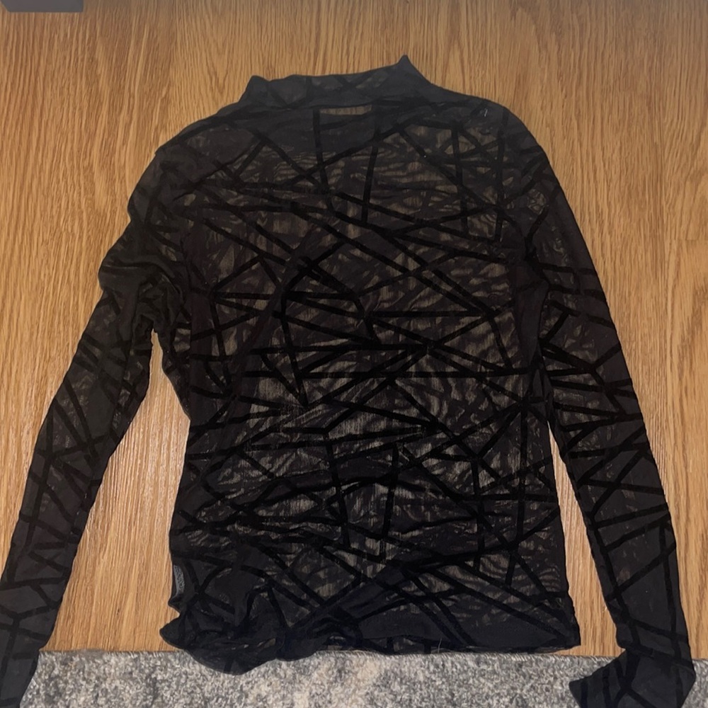 BLACK MESH LONG SLEEVES